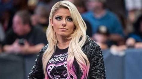 alexa bliss breasts|Watch: Alexa Bliss Explains the Rumors Surrounding Her Breast。